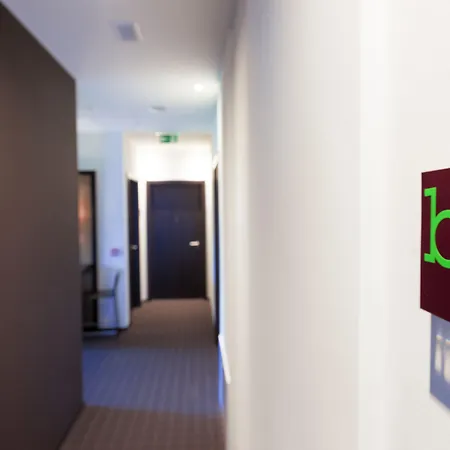 B-smart モーテル 3*